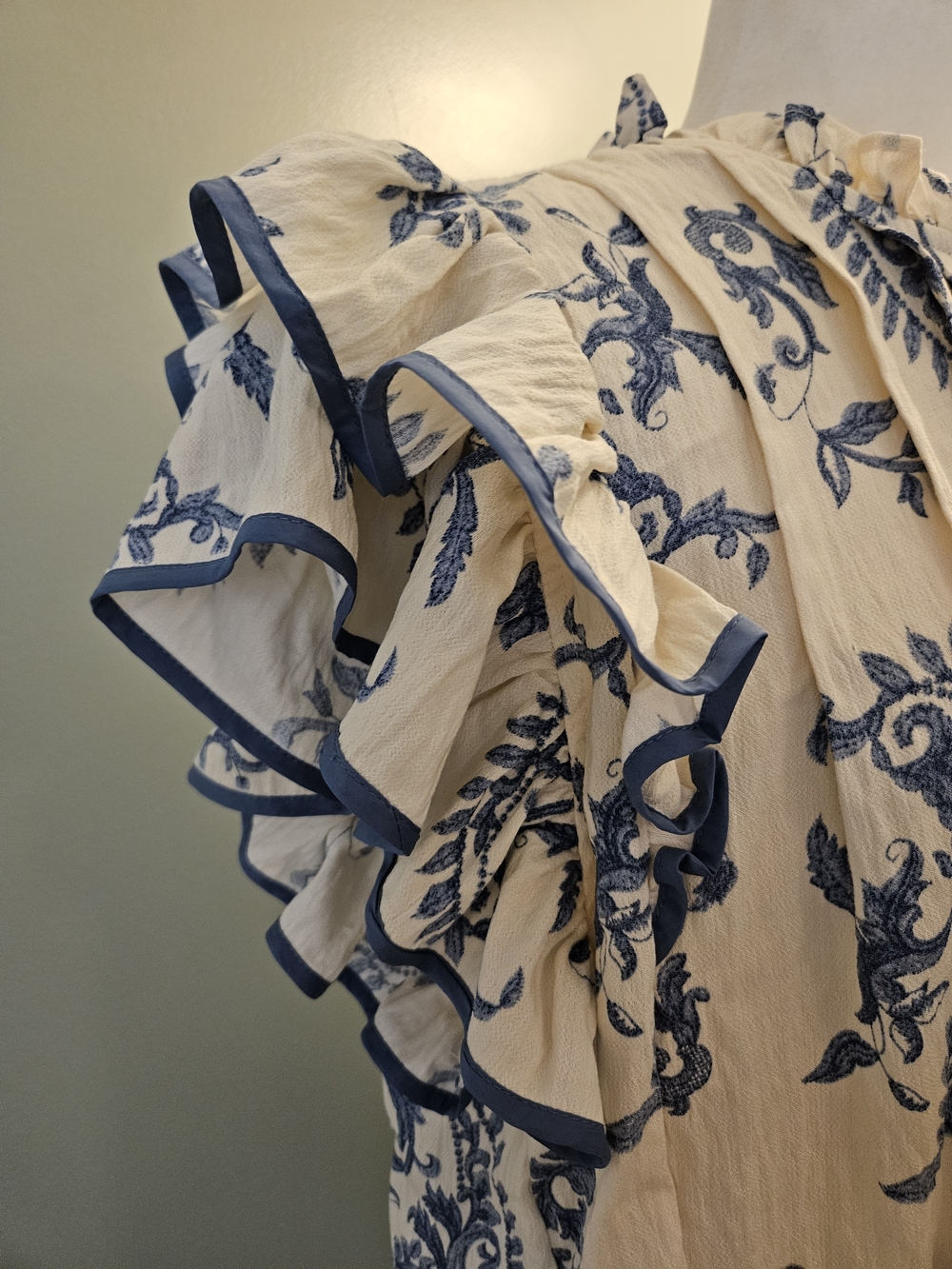 Umgee Blue and Cream Floral Ruffle Accent Dress Women's Size 2XL New - Picture 4 of 11
